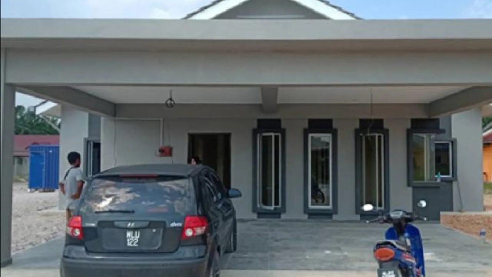 Rumah teres, siap