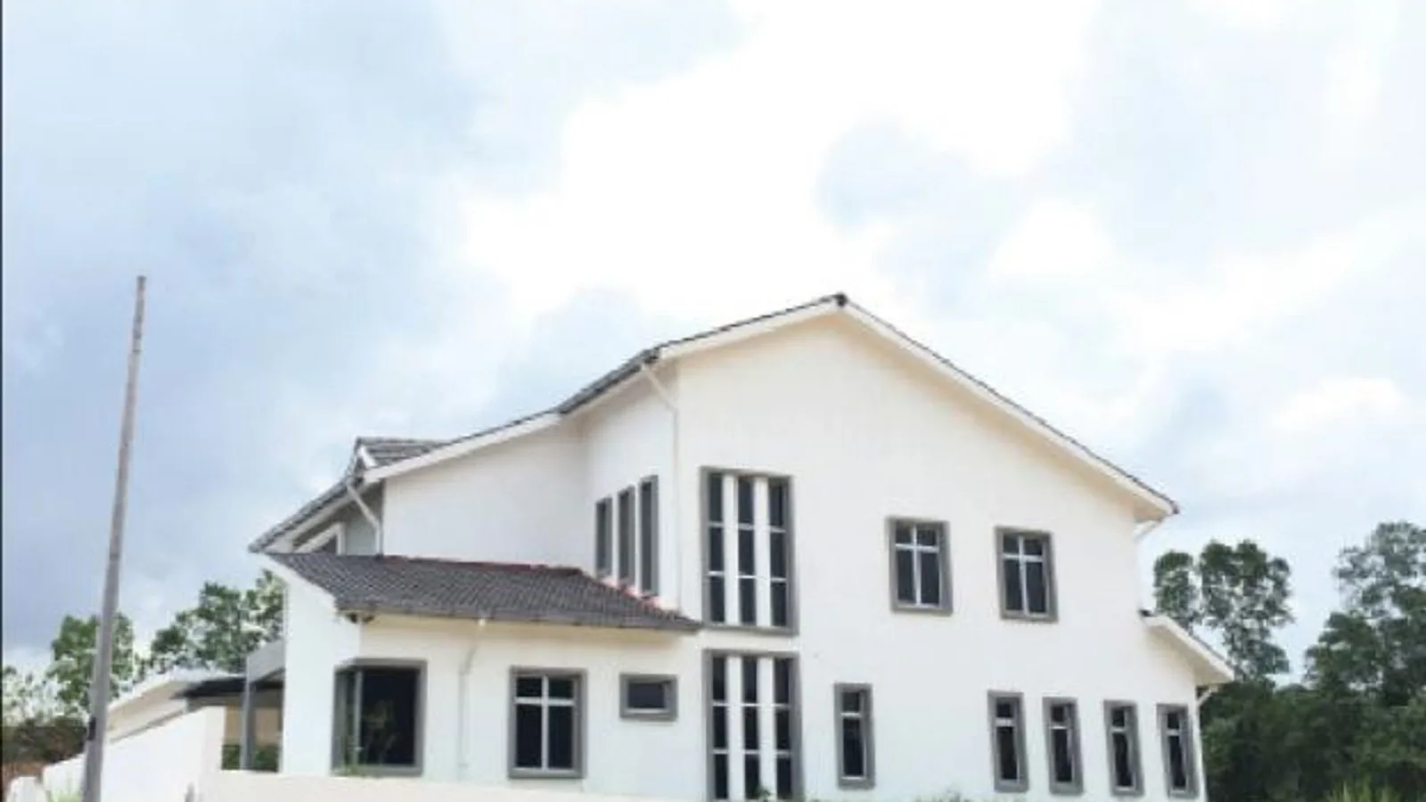 Rumah satu tingkat siap dibina oleh AMR Build Construction